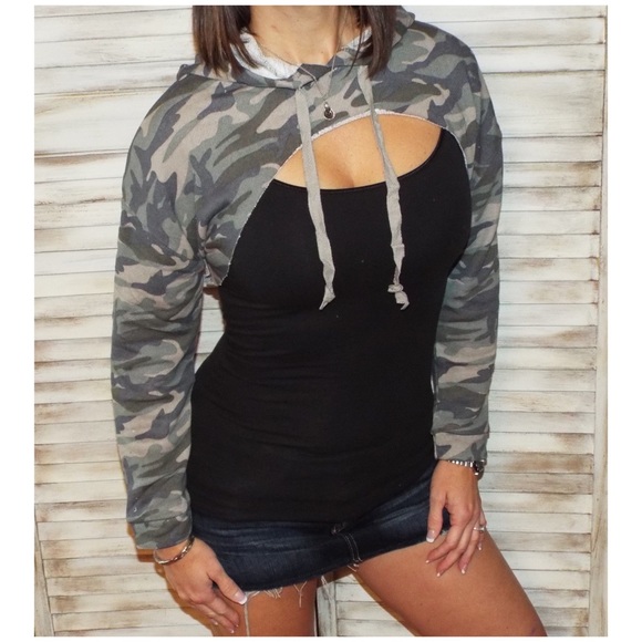Tops - 🛍LAST 1 Camouflage Green Cropped Hoodie 1817